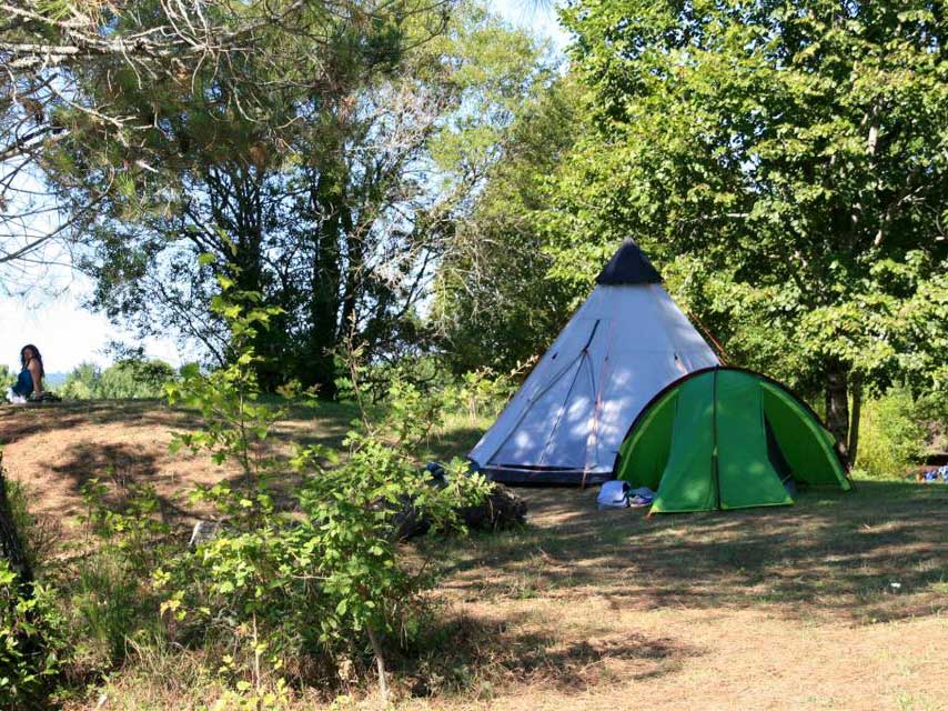 emplacement tente camping Dordogne Vallée de Vézère